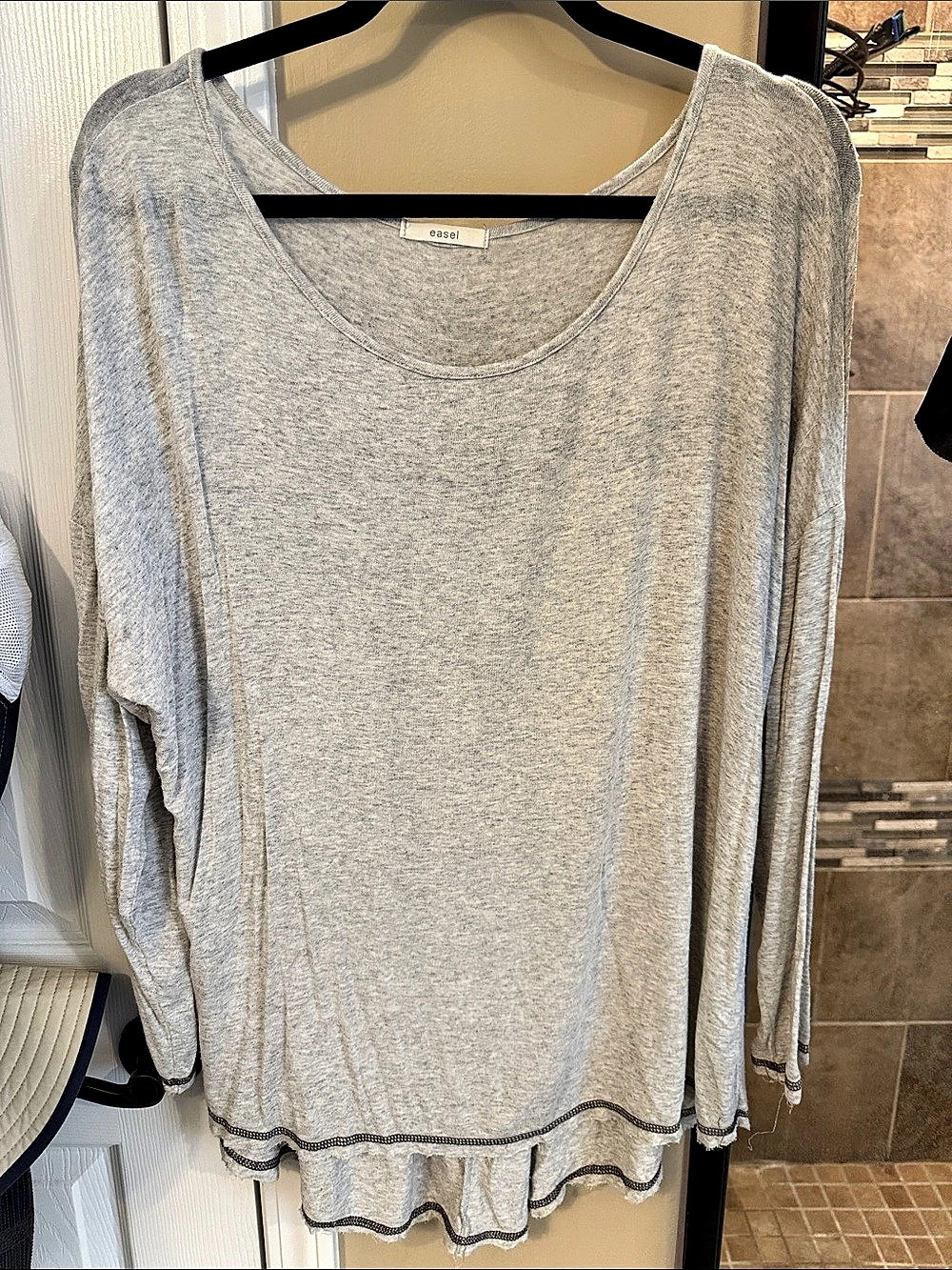 easel Gray Long Sleeve Ruffle Tunic Like New
